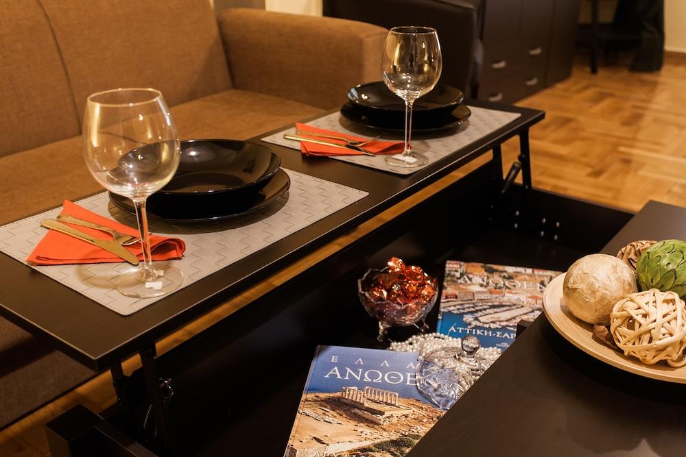 Spacious Safe Apartment Walk Acropolis