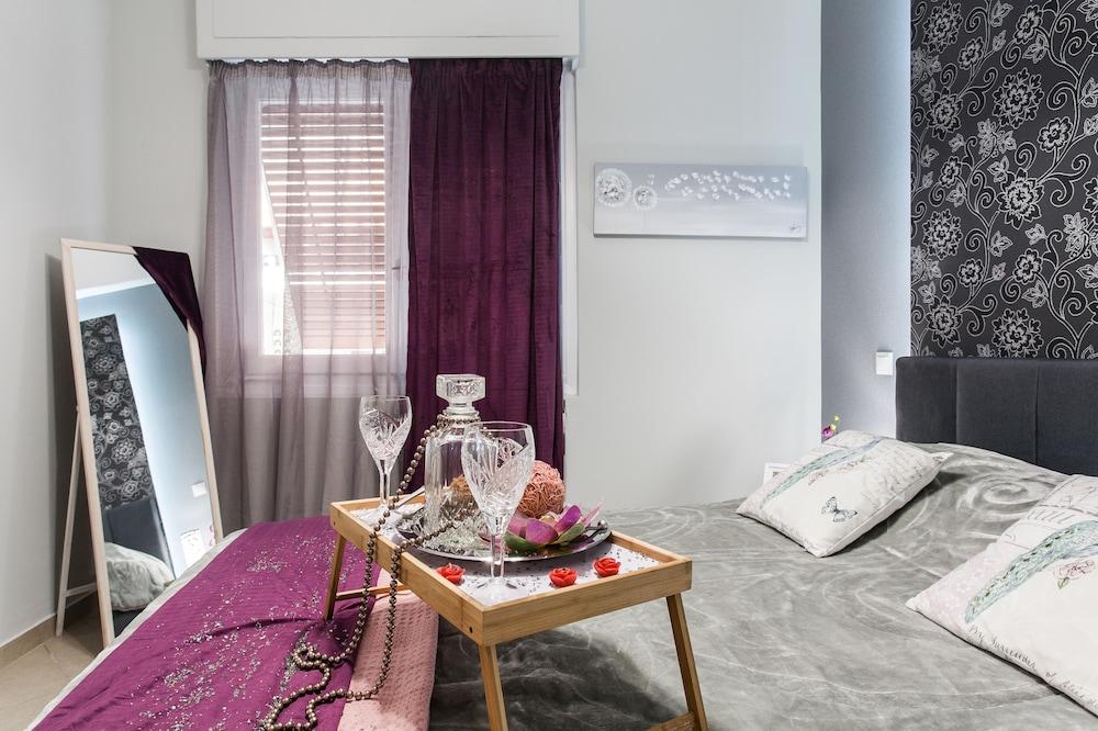 Central Safe Smart Apartment