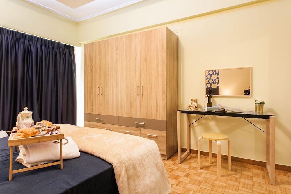 Big Central Metro Station Apartment 2