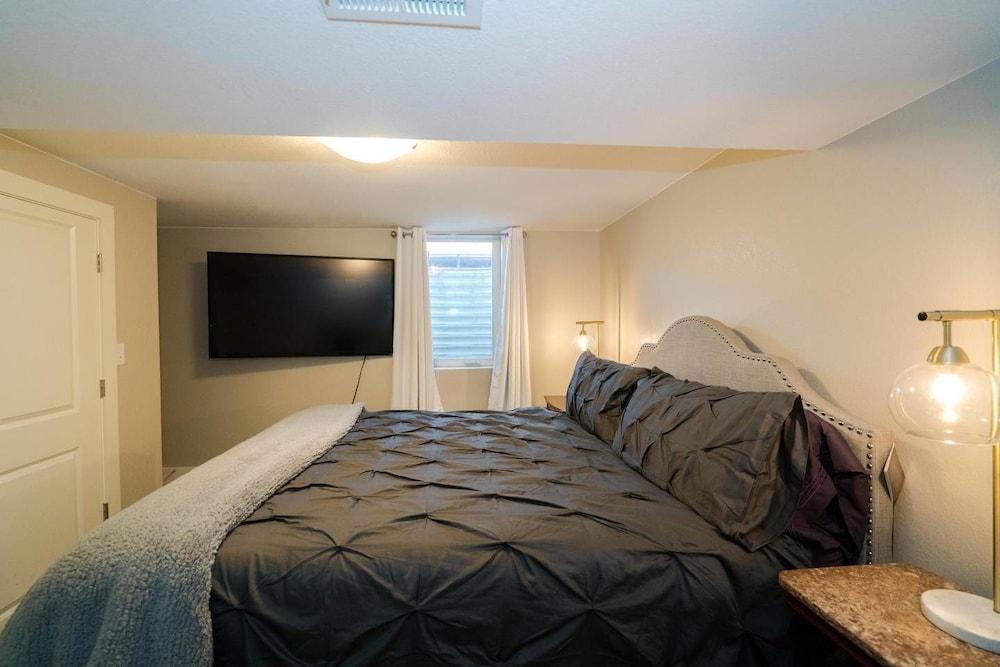 Sloan's Lake Mid-mod Escape