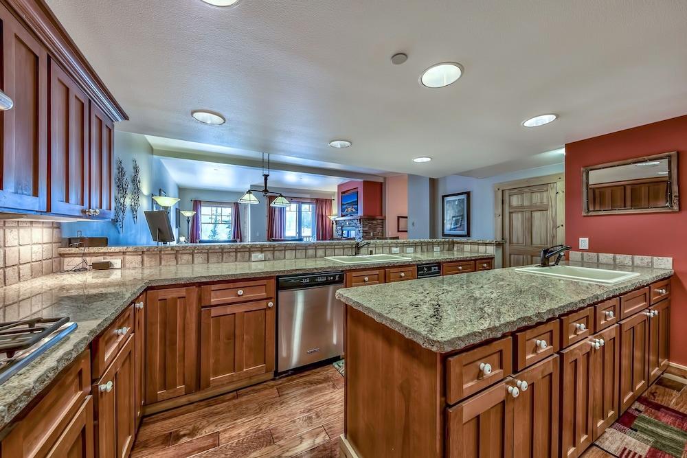 Three Bedroom Mountain At Kirkwood Townhouse by RedAwning