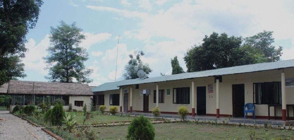 Ghumtee Riviera Resort