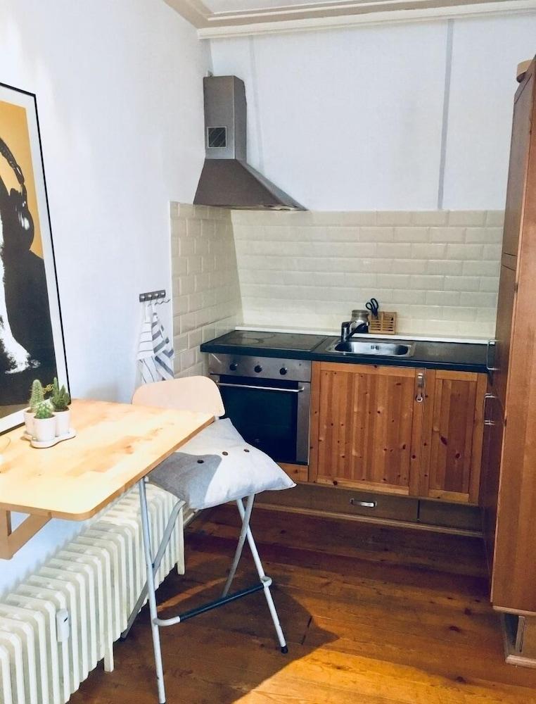 Nikki's Holiday Home