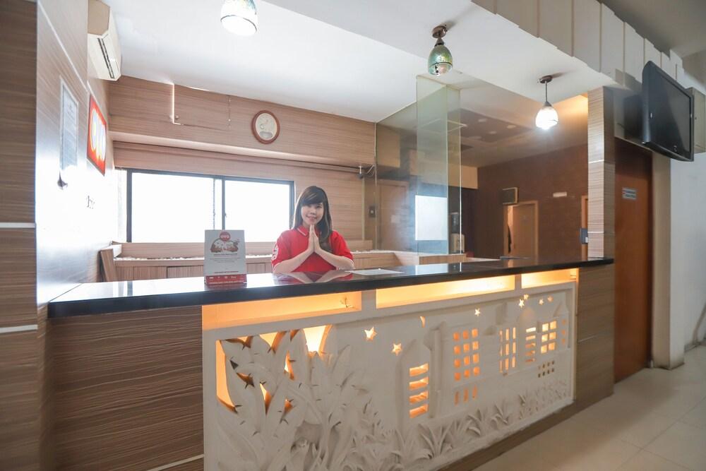 OYO 467 Penthouse Hotel