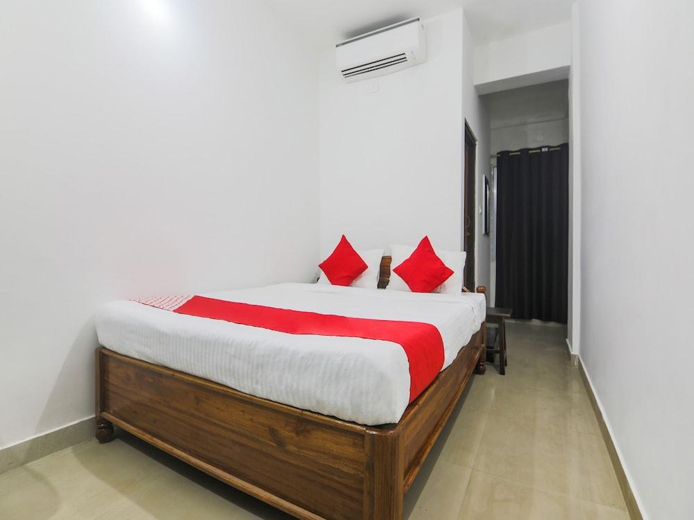 OYO Flagship 15828 Neexotica