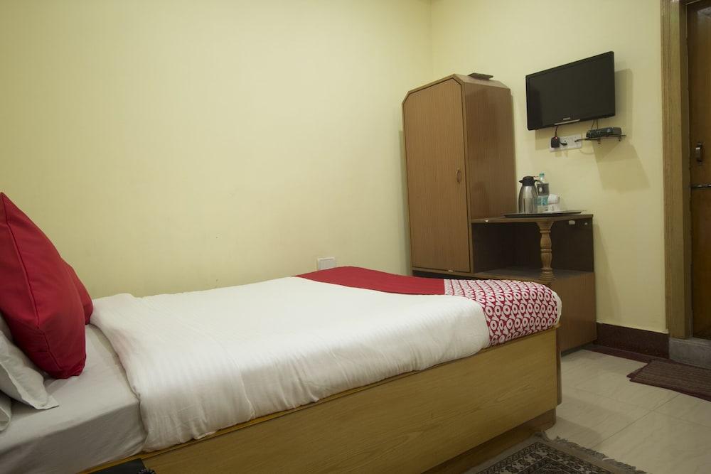 OYO 16794 Bidhan Residency