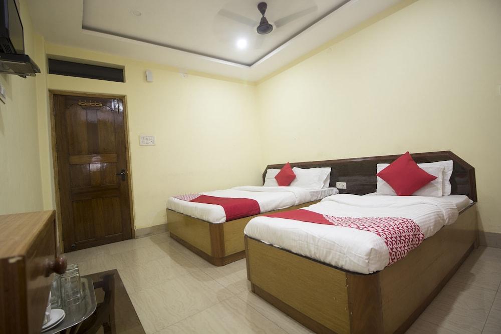 OYO 16794 Bidhan Residency