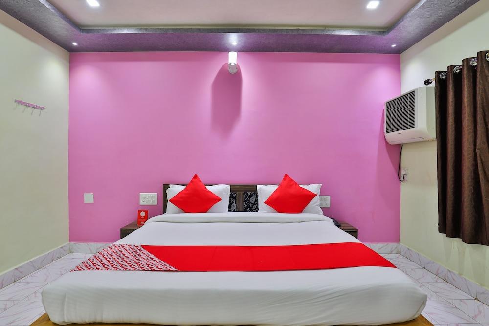 OYO 18385 Hotel Triveni