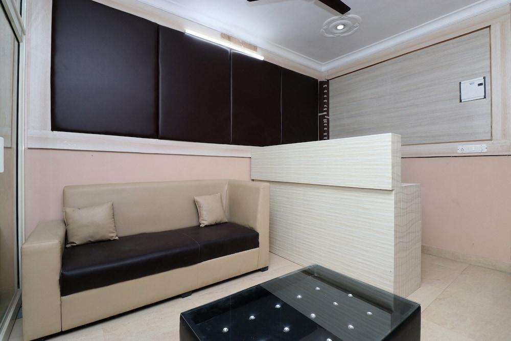 OYO 23206 Hotel Sky View