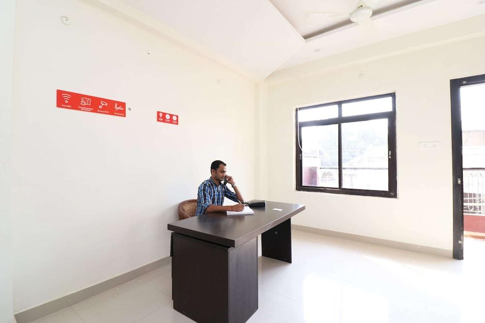 OYO 27941 Sangam Darshan