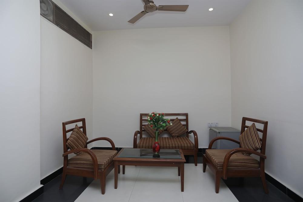 Capital O 14451 The residency