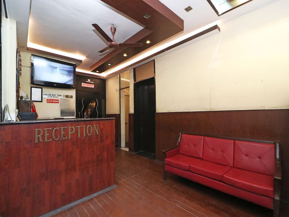 OYO 24788 Hotel Samrat