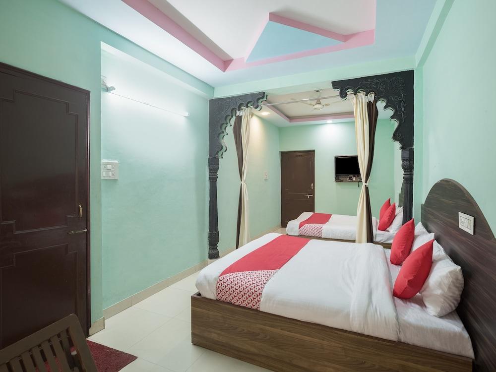 OYO 23056 Hotel Utsav