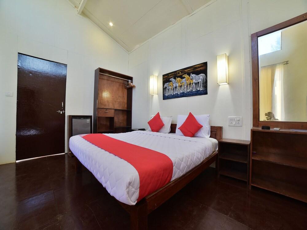 OYO 27964 Diva Bungalows