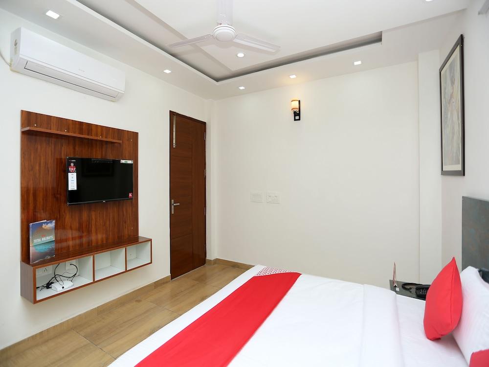 OYO 26625 Bleu Ville Prime