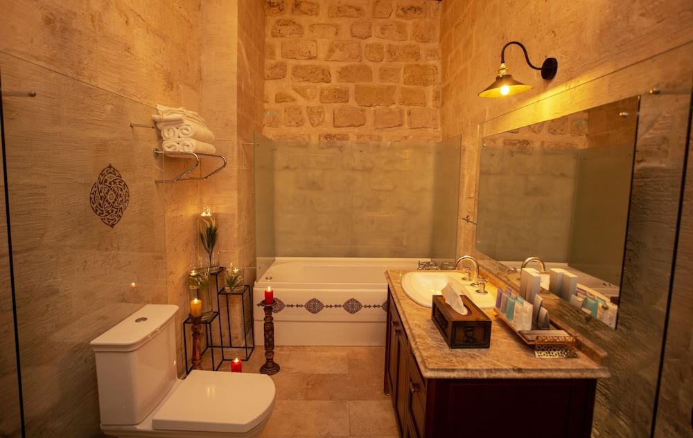 Tarihi Selcuklu Konagi