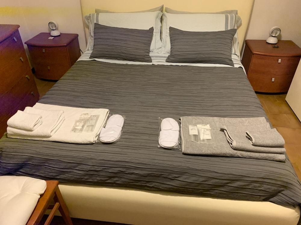 Pampero & Catona House B&B