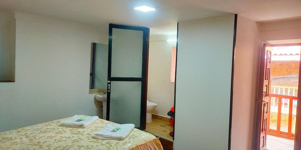 Anais y Nicolas Hostel