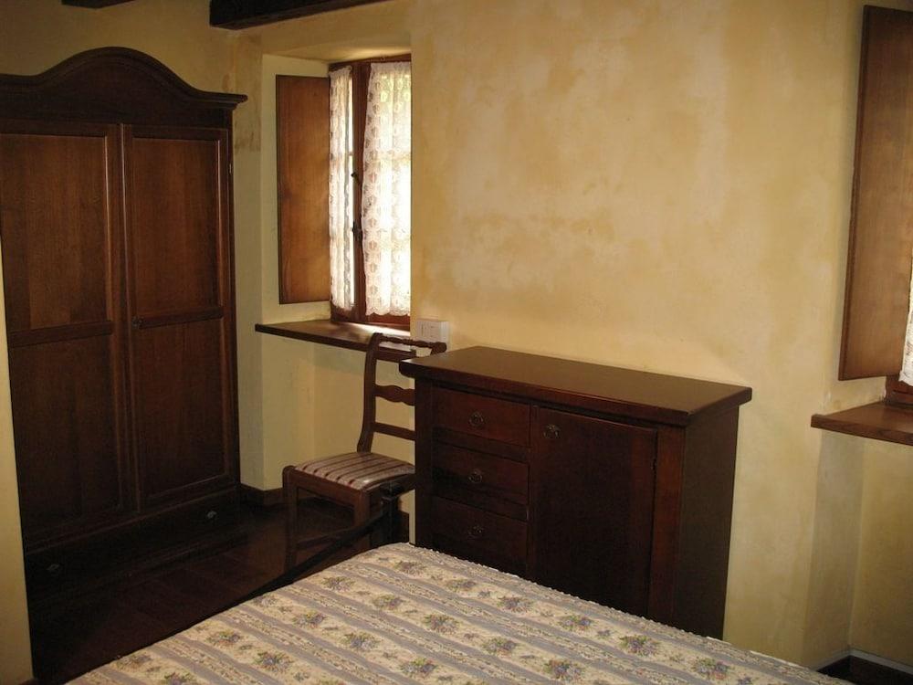 Antico Borgo Isola Santa