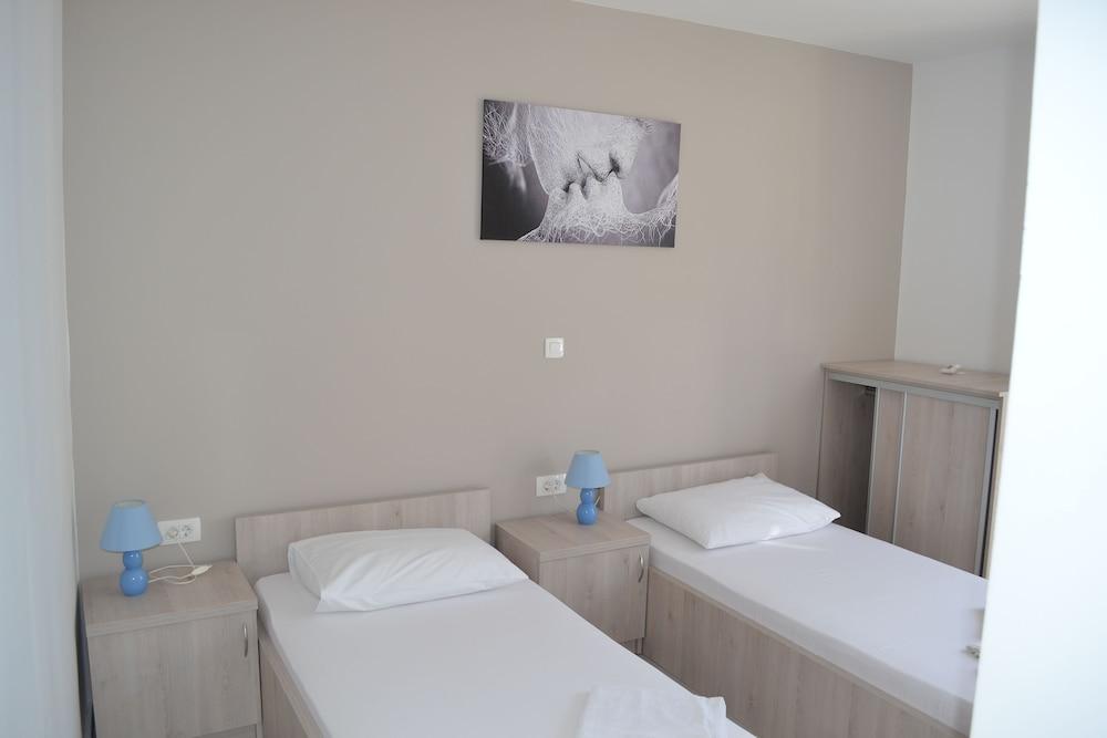 Skunca's house - Adults Only