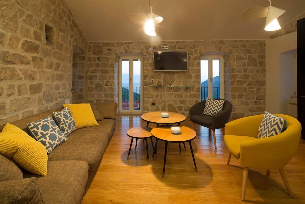 Villa Jatica - Luxury in the Wilderness of Makarska