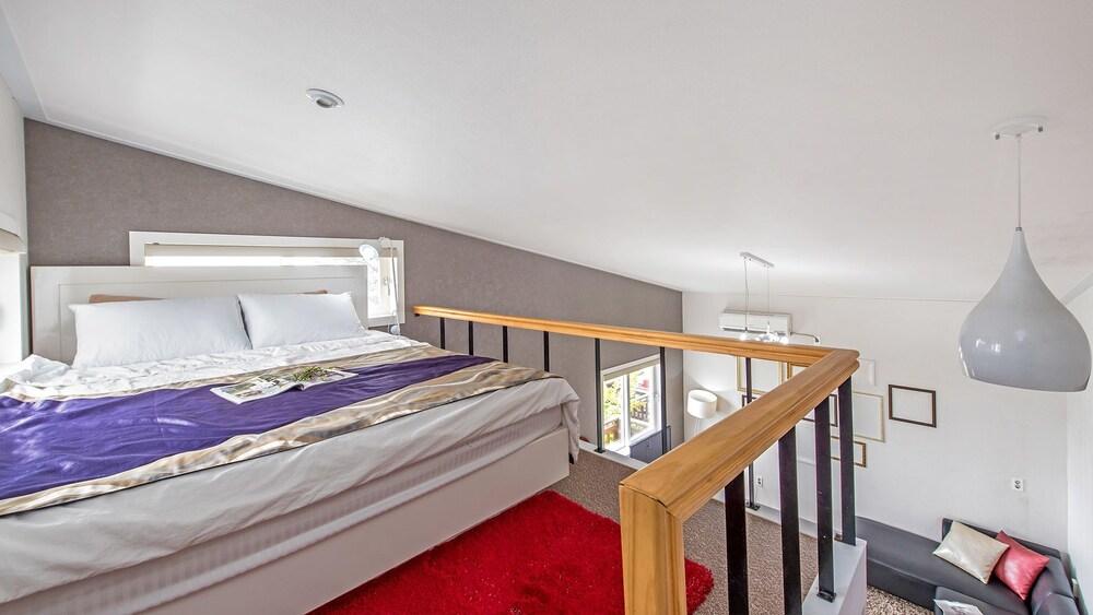 Taean Sol Mirabell Pension