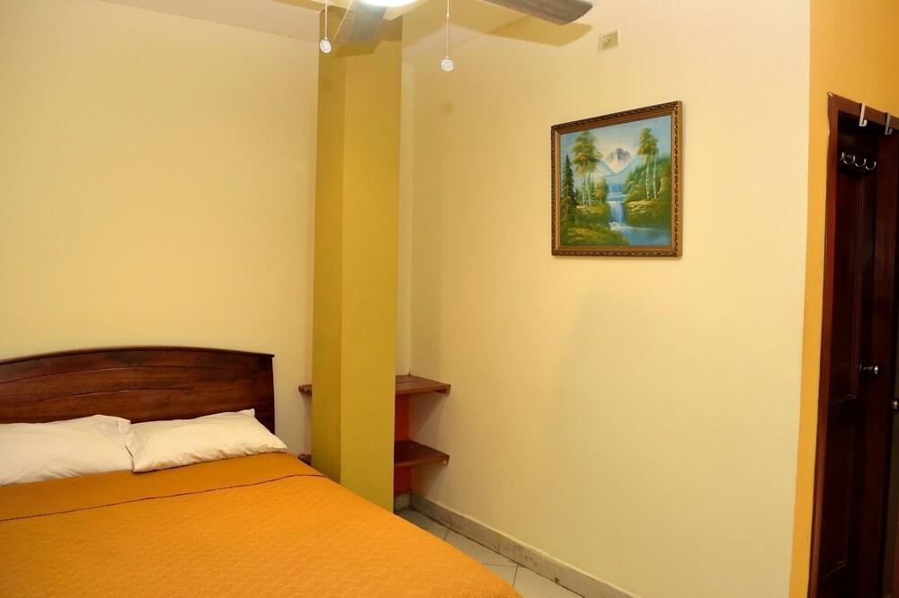 Carliza II Backpacker