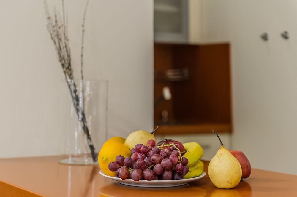 GM Apartment Serafimovicha 2