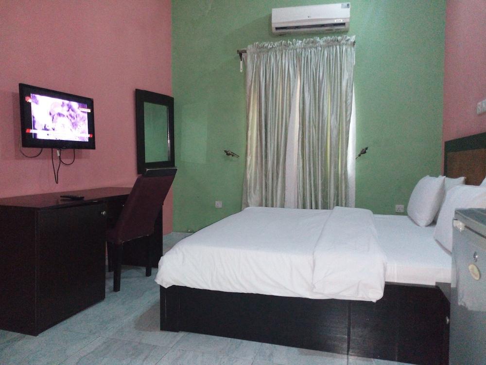 Eliata Hotel & Suites