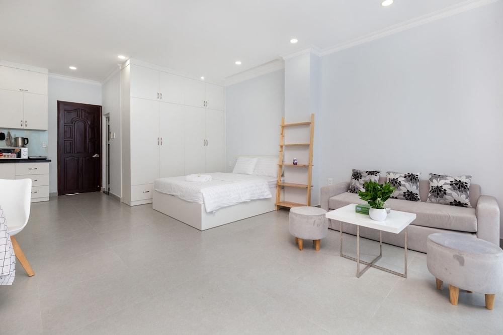 AHA Pegasus Apartment