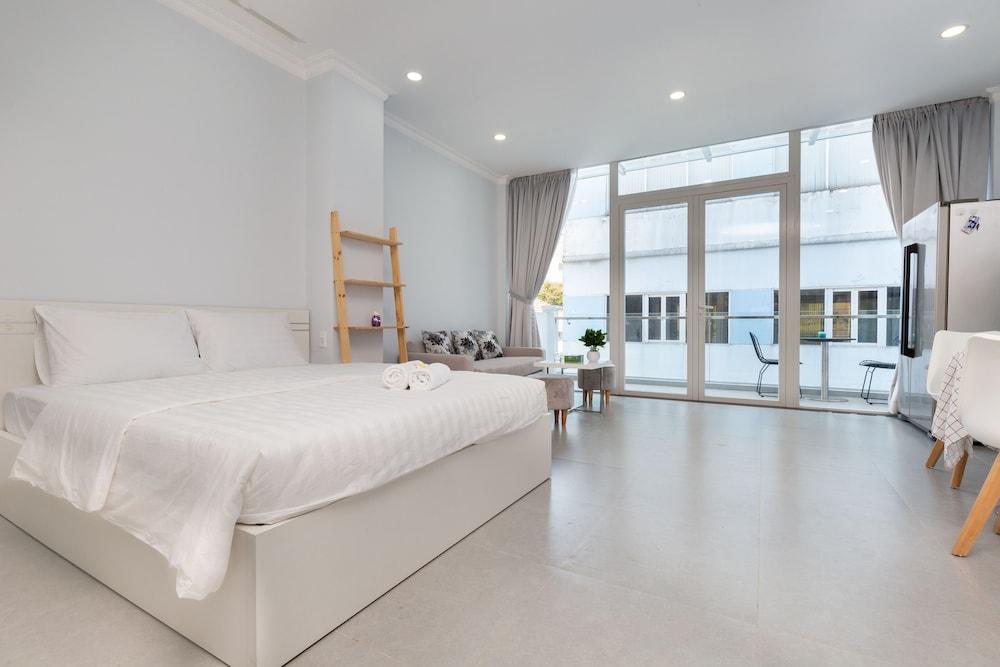 AHA Pegasus Apartment