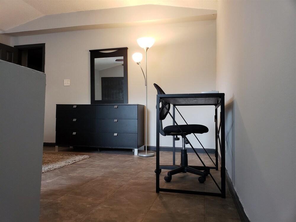 Apartment - 1064 College Street