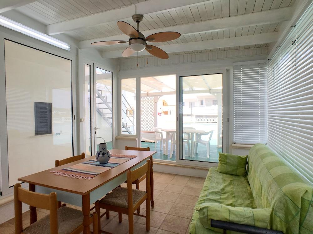 Bilocale Poseidon tra centro e spiaggia