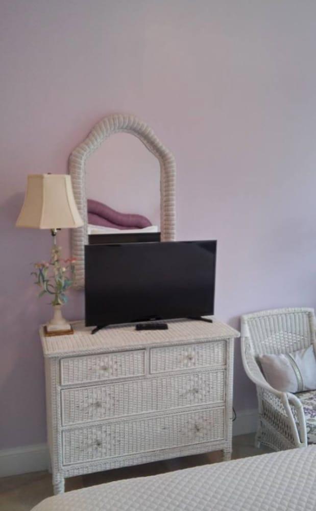 Inntiquity A Country Inn