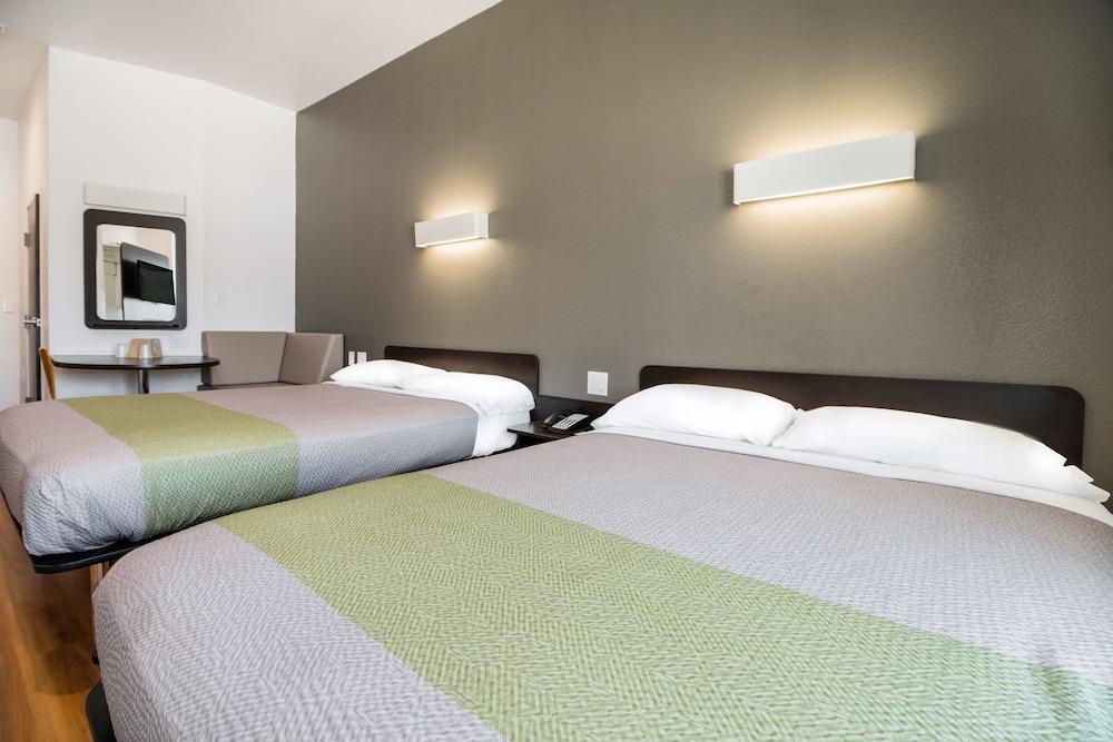 Motel 6 Corpus Christi, TX