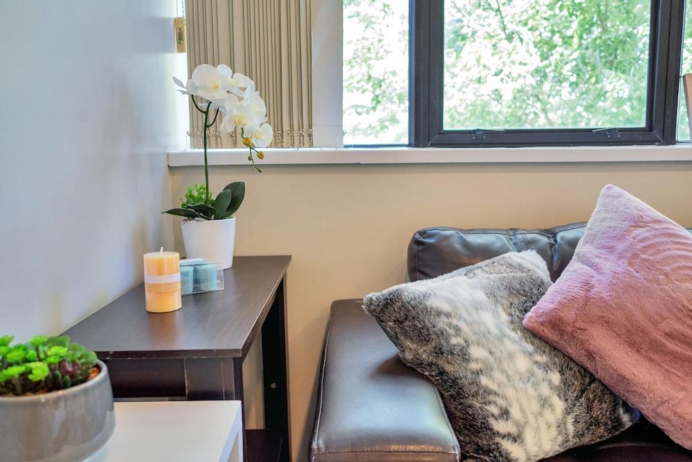 City Studio Near K'rd with WiFi