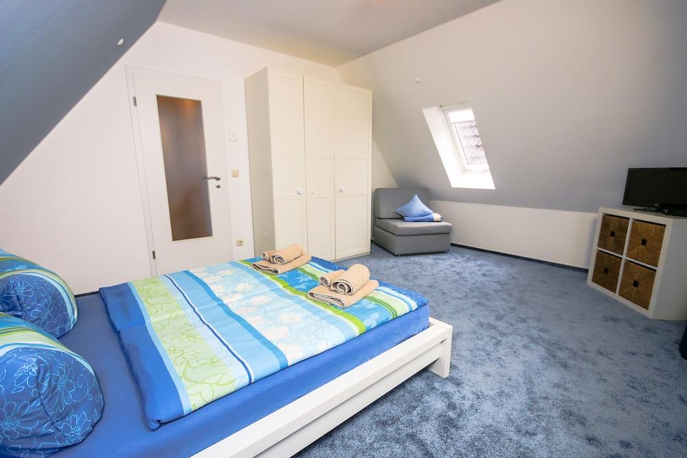 Apartments Alexandrinenstrasse