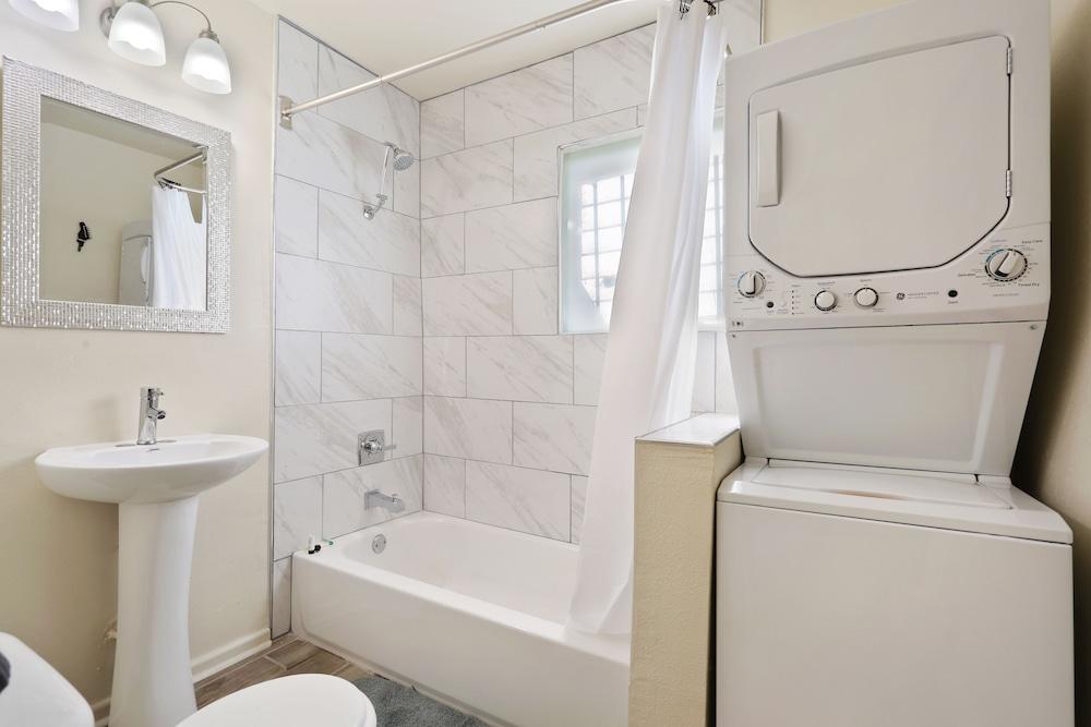 1 Bedroom Studio - 804.5