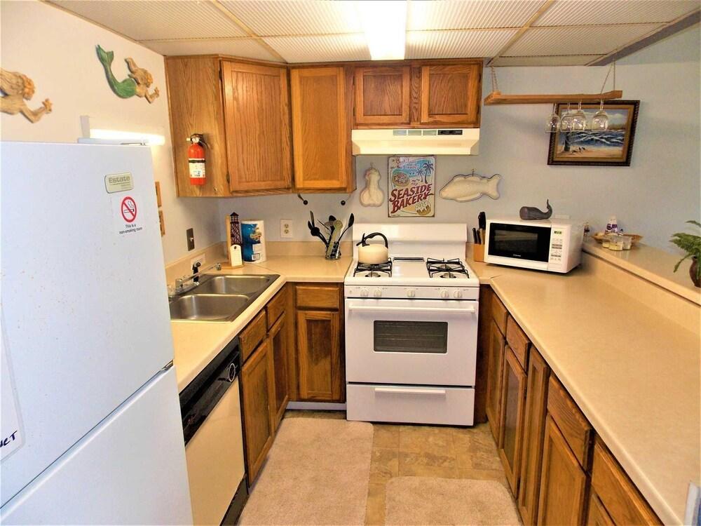 Seamist - 1 Br Condo