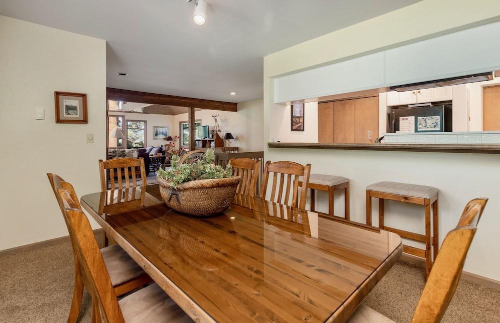 Adams Vacation At Windcliff 2 Bedroom Home by RedAwning