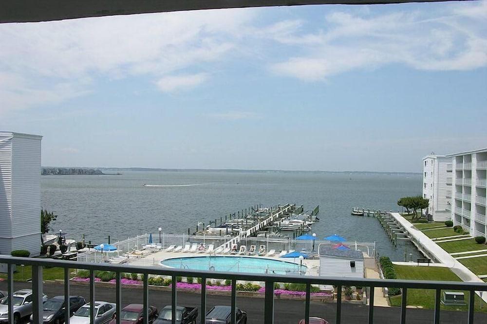 Thunder Island 128c 2 Bedroom Condo by RedAwning