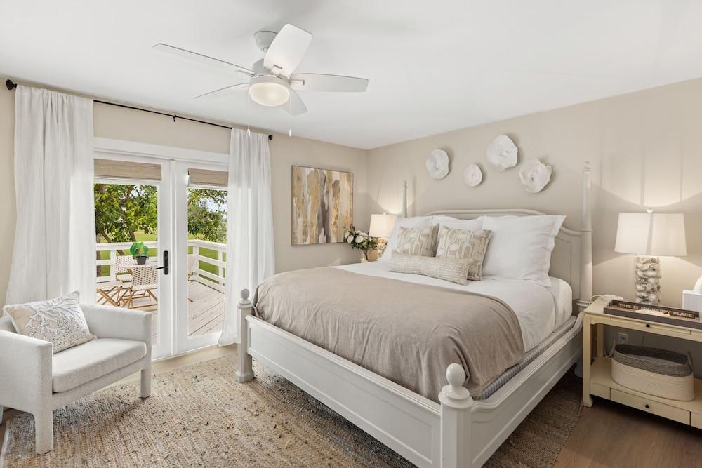 418 Linkside Drive 4 Bedroom Home by RedAwning