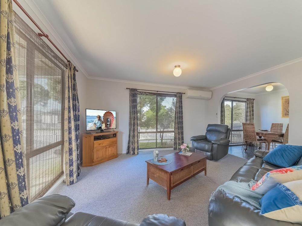 4 Lansell Alfresco in Cowes