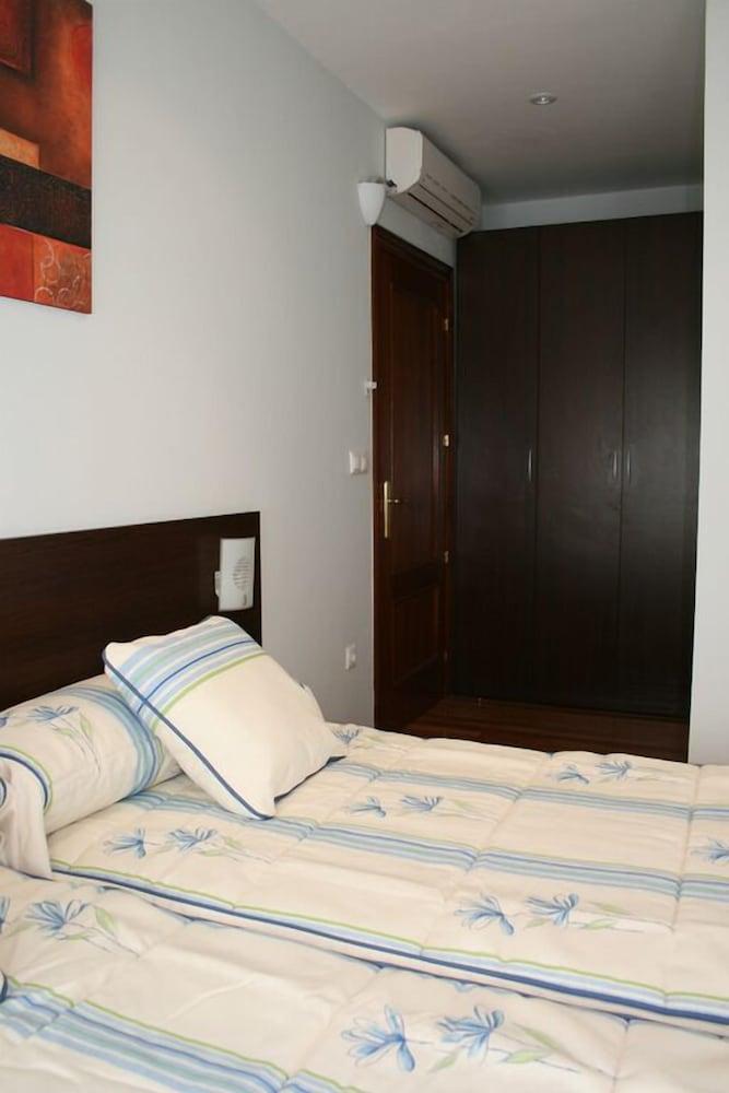 Apartamentos Metro Pasarela