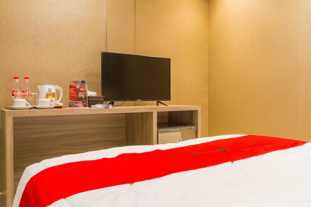 RedDoorz Plus @ Dipatiukur