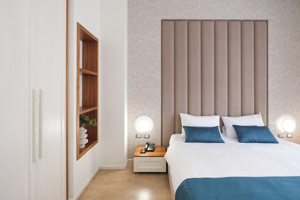 Golden City Hotel, Tirana