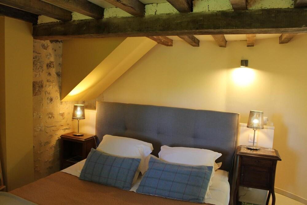 Ferme-Château de Cordey & SPA