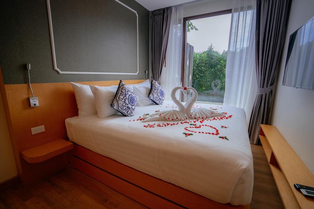 The Aristo Beach Resort Surin