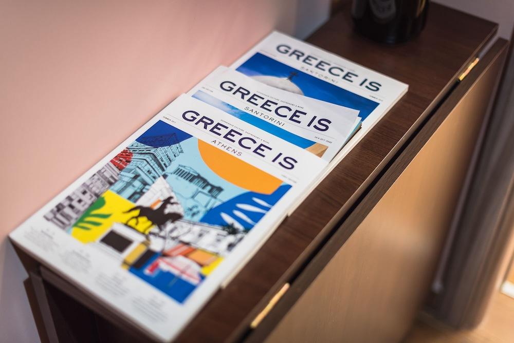 Stylish Home in Koukaki  by Cloudkeys