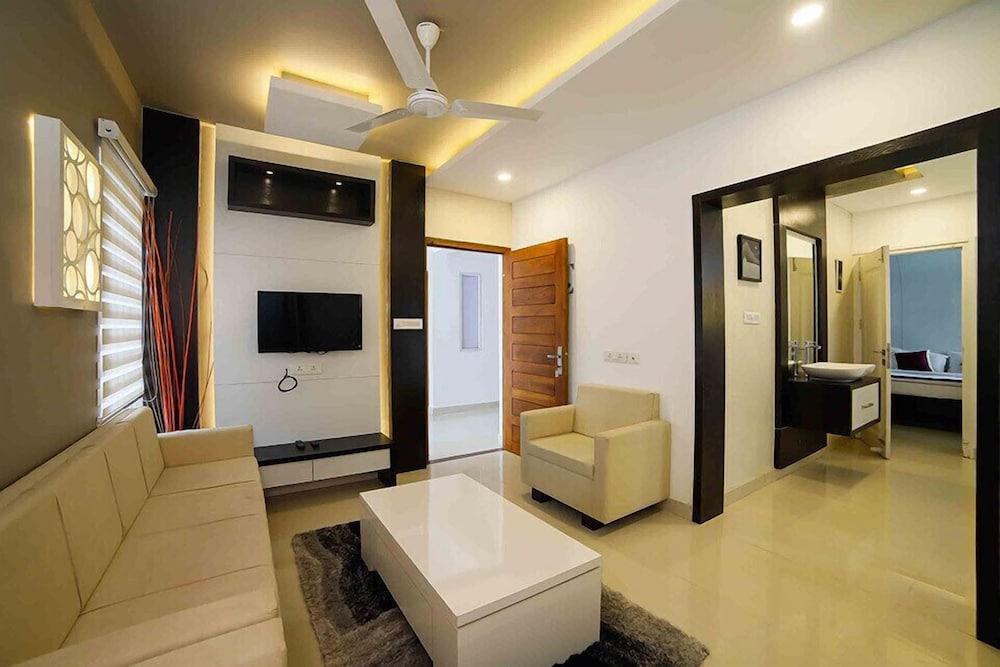 Ambalath Maple Leaves - Hostel